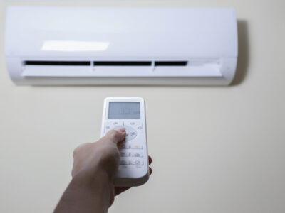 how do split ac systems work?